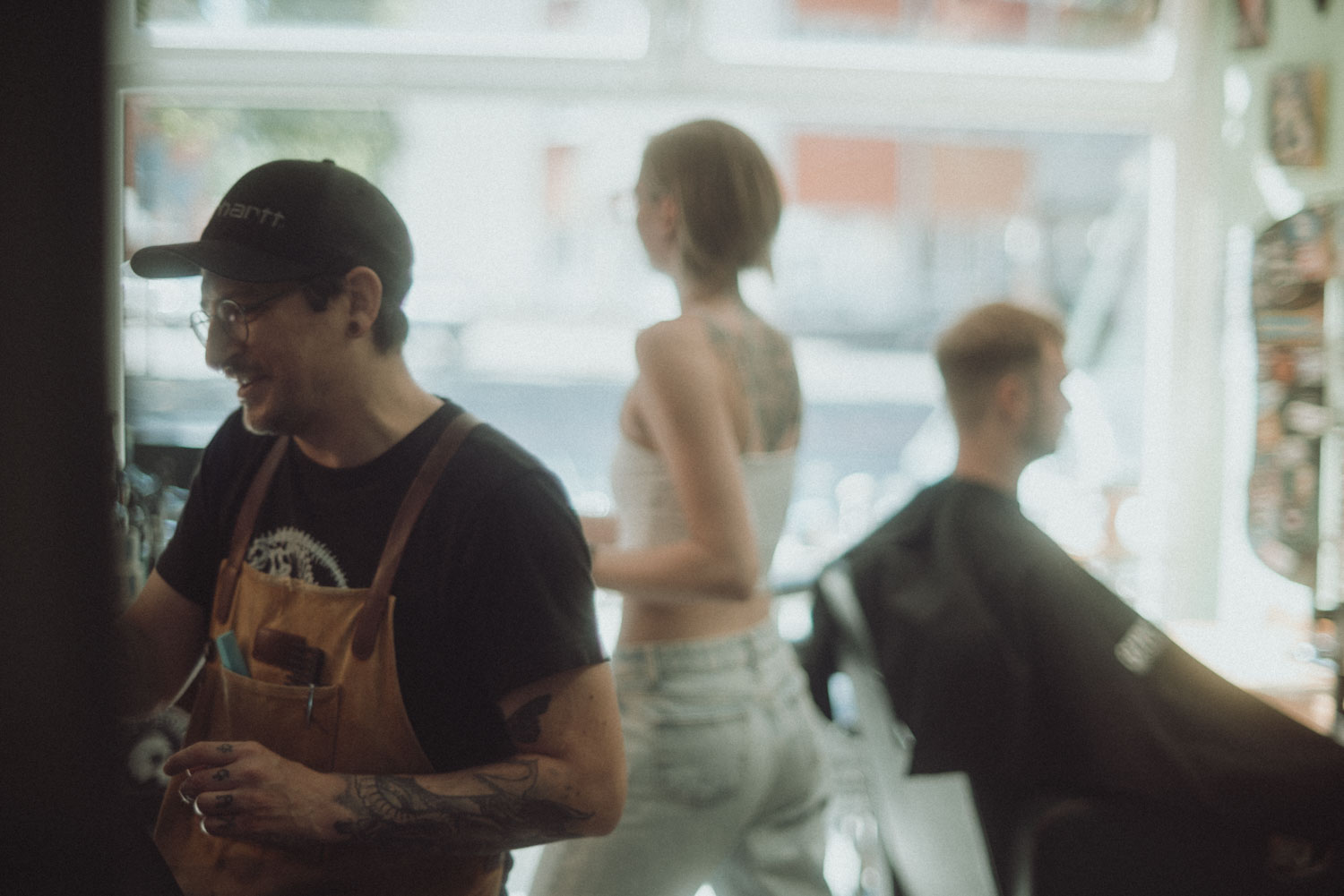 Barbier Gunnar und Salon-Atmosphäre in der Kapperei Münster